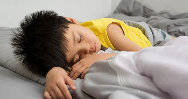 Trẻ có IQ cao, thông minh hơn người thường có 3 sở thích kỳ quặc này khi ngủ: Nếu con bạn có đủ thì xin chúc mừng