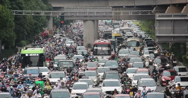 "Xanh hóa" 100% phương tiện công cộng ở Hà Nội, TPHCM vào năm 2030