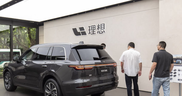 Lại thêm 1 hãng ô tô điện Trung Quốc phải triệu hồi 11.000 xe sau sự cố bốc cháy ngay giữa đường phố