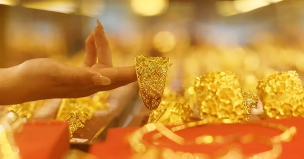 Lý do giá vàng thế giới tăng không ngừng