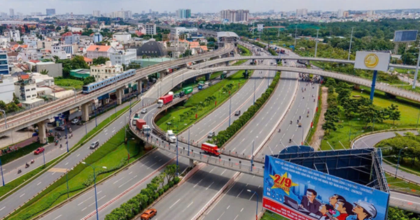 Giá căn hộ dọc tuyến metro đi qua tăng ra sao so với lúc mở bán?
