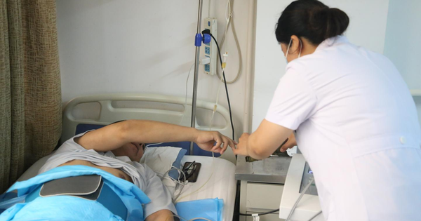 Người đàn ông suy thận cấp, tìm nguyên nhân, bác sĩ ngơ ngác: "Người không ai uống thứ này!"