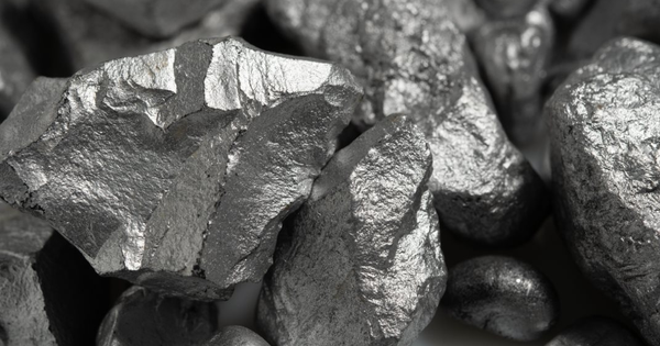 Giá ‘kim loại của quỷ’ lập kỷ lục giữa cơn khát cung, dự báo chưa dừng đà tăng vì 2 nguyên nhân