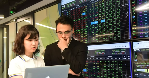 Bước vào tháng cuối năm, chứng khoán có "dễ thở"?