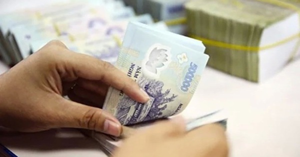 Từ gói vay 5 triệu, chưa đầy 4 tháng sau đã phát sinh thêm 48 gói vay mới với tổng số tiền gần 350 triệu đồng, lãi cao "không tưởng"