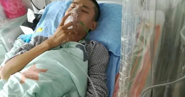 Người đàn ông suy thận, ngã quỵ trước cửa toilet, vợ khóc nghẹn: "Tôi khuyên nhiều nhưng không nghe"