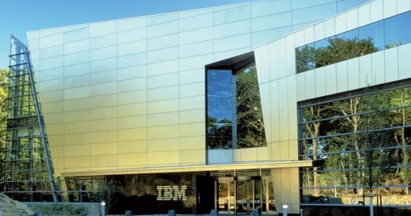 Biểu tượng ngành công nghệ thế kỷ 20 bất ngờ sa thải hàng nghìn nhân sự, nhận "thua" trước AI và tự động hóa