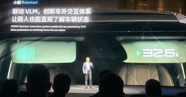 Một công ty xe điện Trung Quốc vừa ra mắt taxi robot, robot hình người với chip AI tự phát triển