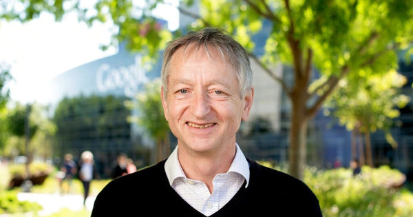 "Cha đẻ của AI’ dự báo 2 công việc có thể bị AI thay thế trong 2 năm tới