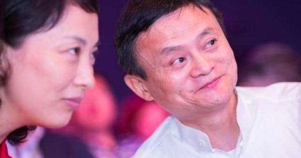 Chuyện Jack Ma ‘lừa’ cô lễ tân suốt 14 năm rồi đưa lên làm phó Chủ tịch Alibaba: Đừng nhìn lợi ích trước mắt, sau 30 tuổi vẫn có thể bắt đầu sự nghiệp!
