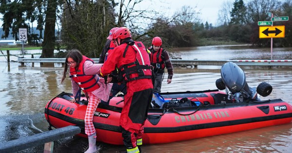 Mỹ: Bang Washington ban bố tình trạng khẩn cấp, yêu cầu người dân tuân thủ các lệnh sơ tán