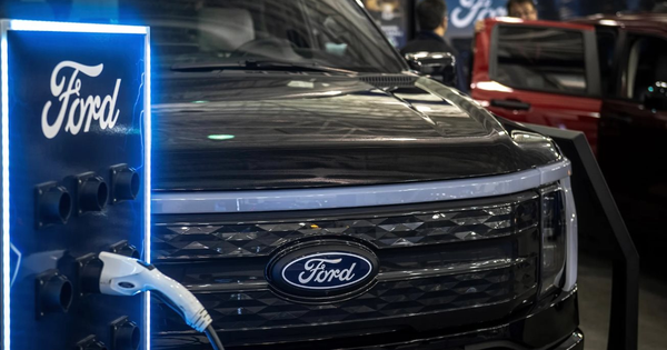 Ford mất 19,5 tỷ USD vì làm xe điện: Mảng EV li...