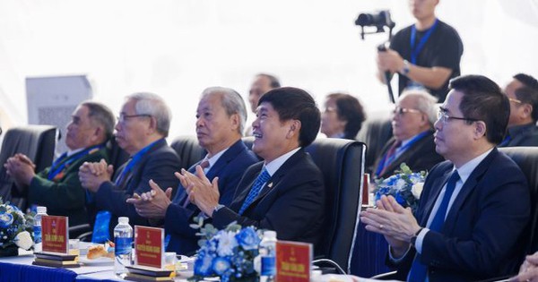 Hòa Phát của tỷ phú Trần Đình Long chính thức khởi công dự án nhà máy sản xuất ray đường sắt cao tốc quy mô 10.000 tỷ đồng