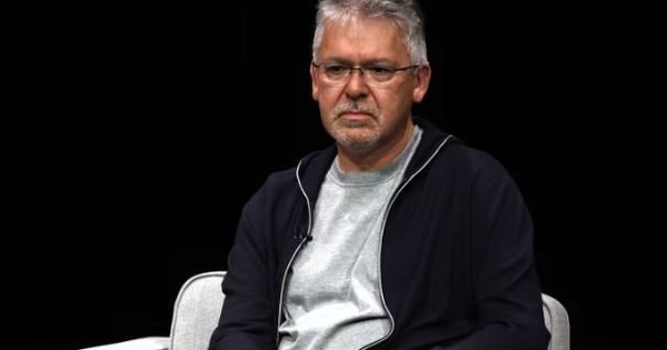 Apple mất "đầu tàu" AI cấp cao, áp lực nội bộ ngày càng đè nặng