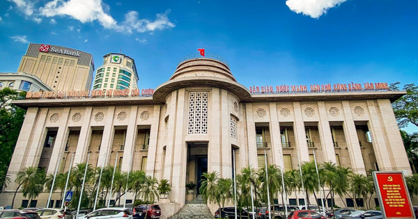 Lãi suất liên ngân hàng tăng vọt lên 7%, Ngân hàng Nhà nước bơm lượng lớn VND hỗ trợ hệ thống