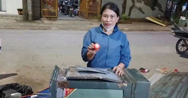 Thu mua phế liệu, phát hiện 5,5 chỉ vàng trong két sắt cũ