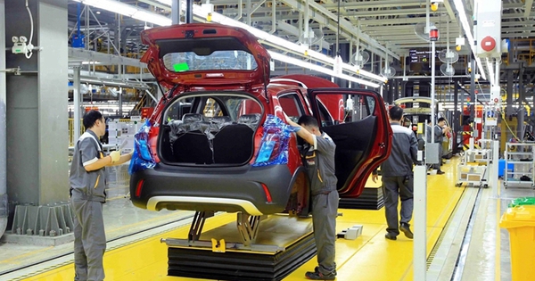 Đề xuất giảm lệ phí đăng ký ô tô: Chưa đủ kích sức mua