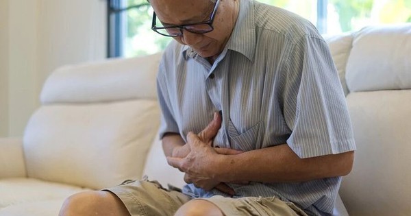 Vì sao nhiều người mới ngoài 40 đã bắt đầu có "mùi người già"? Không phải do ở bẩn như nhiều người vẫn nghĩ