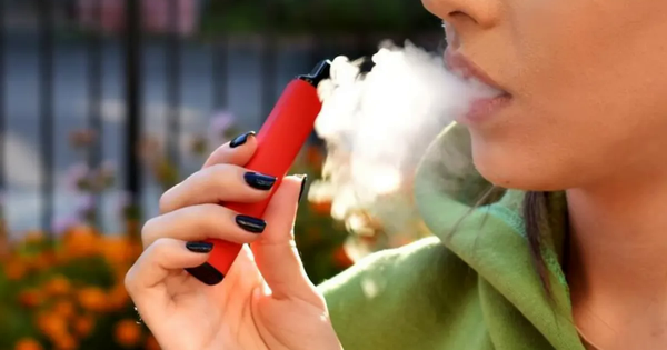 Cảnh báo nguy cơ gây nghiện từ thuốc lá điện tử “ngọt như kẹo”