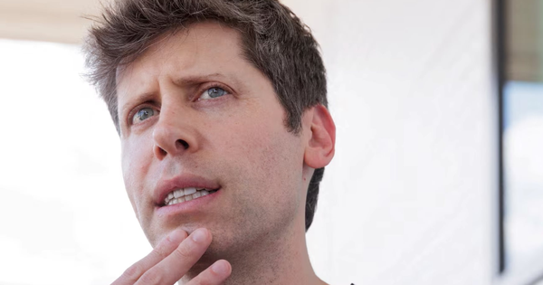 OpenAI tuyên bố khẩn cấp "Mã đỏ", tạm hoãn hàng...