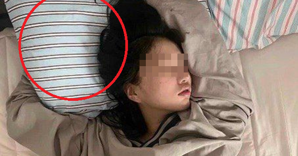 Dấu hiệu cảnh báo ung thư trên gối vào buổi sáng, nhiều người bỏ qua rồi hối hận