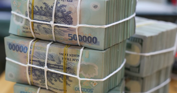 Người dân ồ ạt gửi tiền, một ngân hàng phải thông báo kết thúc sớm khuyến mại