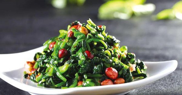 7 nhóm thực phẩm được coi là "thuốc nhỏ mắt tự nhiên" có sẵn trên bàn ăn: Tất cả đều dễ tìm ở ngoài chợ