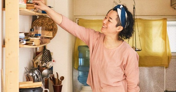 3 thói quen tưởng vô hại nhưng đang đốt tiền của phụ nữ trung niên - mỗi tháng bay mất 20% thu nhập