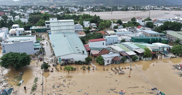 Miền Bắc có nơi dưới 12 độ, miền Trung vẫn mưa to, nguy cơ lũ quét và sạt lở đất