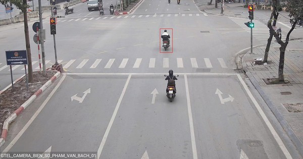 Chỉ trong 1 ngày, camera AI "bắt" được 703 lượt xe vượt đèn đỏ tại một ngã tư ở Hà Nội