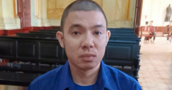 Vào showroom mua ô tô, khách mất trắng tiền