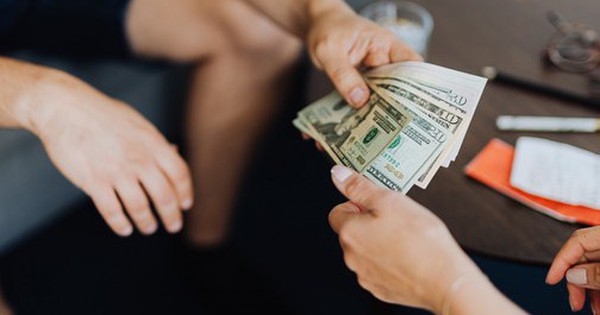 Nên làm gì khi có người hỏi vay tiền: Người EQ cao không vội đồng ý hay từ chối, hãy đưa ra 3 câu hỏi