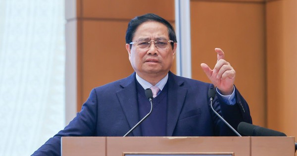 Kể chuyện mua nhà 12 m2 thuở hàn vi, Thủ tướng nhấn mạnh phải làm ngay một việc cho người trẻ