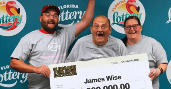 Có phải những người trúng xổ số "đỏ" về tài chính nhưng "đen" về đường đời?