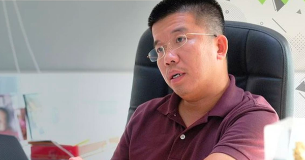 Chủ tịch Clever Group đăng ký mua cổ phiếu vì “giá rẻ nên mua thêm”, trong khi cổ đông ngoại liên tục bán ra, lợi nhuận rơi về đáy 8 năm