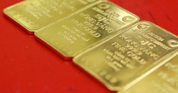 Giá vàng hôm nay 11/3: Nhiều "ông lớn" giảm mua, giá vàng đi xuống