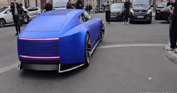 Xe mới của Jaguar lộ mặt ngoài đời thực, nhắm trở thành "xe điện siêu sang" nhưng người xem "hết hồn" vì quá dị