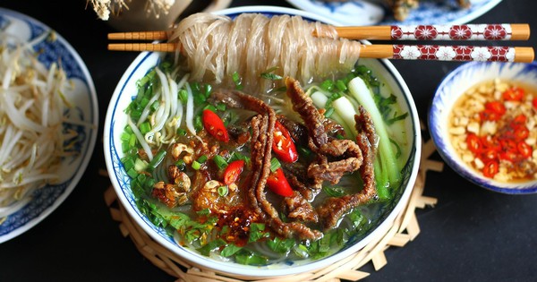 Mỗi sáng dậy làm 5 việc này, mỡ bụng cứng mấy cũng tan, da khô cũng căng mịn cực nhanh, lại hoàn toàn miễn phí