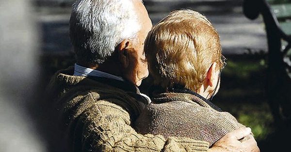 Khi già đi, dù giàu hay nghèo, có 3 thứ cha mẹ rất cần nhưng thường ngại không nói