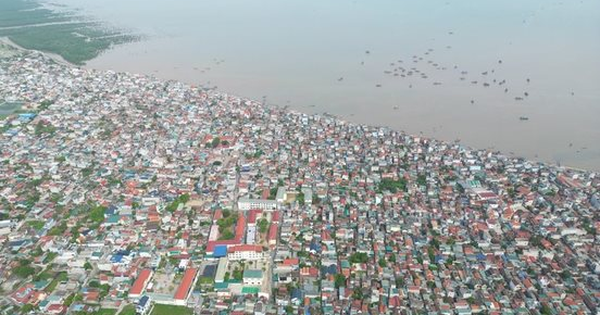 Xã nhỏ nhất Việt Nam: Mật độ dân số 40.000 người/km2, rau ở quê đắt ngang phố