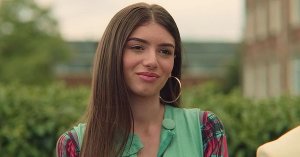 Xem phim Sex Education, tôi phát hiện cách dạy con của mình có 1 lỗ hổng cực kỳ lớn: Trước giờ toàn dọa dẫm mà thiếu chỉ bảo