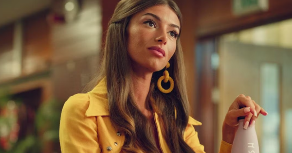 Xem phim Sex Education, tôi chợt nhớ đến một tật xấu của con gái: Càng nghĩ càng lo, không biết dạy thế nào để con tỉnh ngộ!