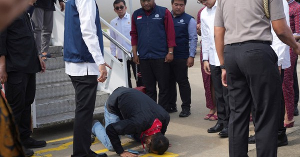 Nạn nhân lừa đảo quỳ gục hôn lên nền đất ngay khi vừa trở về, run sợ tiết lộ những ngày tháng trong "động quỷ" ở Myanmar