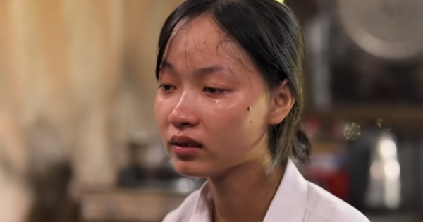 Cha mẹ bỏ đi tìm hạnh phúc riêng, 4 đứa trẻ bơ vơ tự chăm lấy nhau và câu hỏi đắng ngắt: "Tại sao cha mẹ chỉ biết đẻ mà không biết nuôi dạy tụi con?"