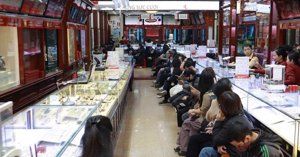 Khi giá vàng xô đổ mọi kỷ lục