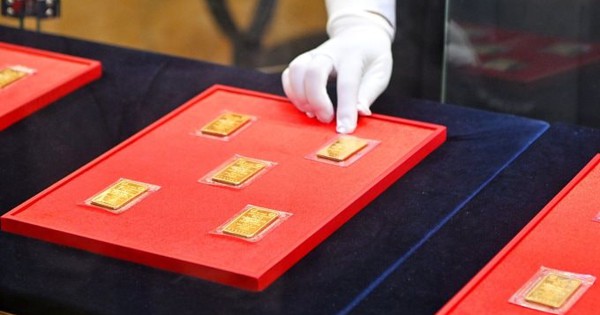 Giá vàng đi ngang sau một tuần đầy biến động