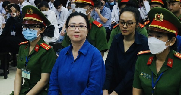 Luật sư đề nghị tòa cung cấp giấy bút cho bị cáo Trương Mỹ Lan ghi chép trong quá trình xét xử