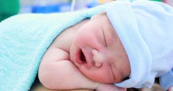 Từ 20/3, đảng viên sinh con thứ 3 không bị kỷ luật