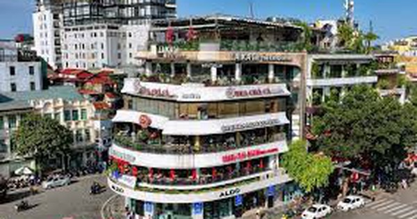 Điểm danh 10 dự án được Hà Nội chỉ đạo phân luồng "làn xanh", yêu cầu xử lý thủ tục hành chính trong vòng 24 giờ