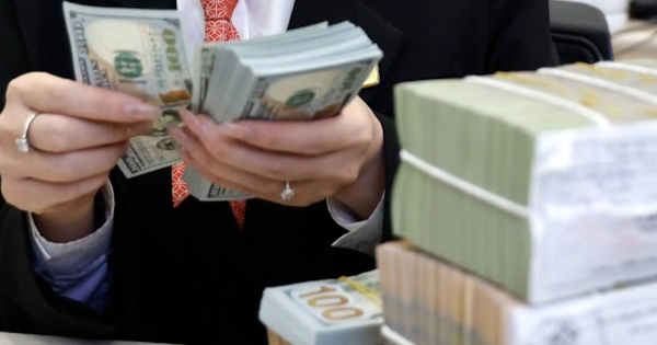 Dự báo mới nhất về lãi suất, giá USD tại Việt Nam